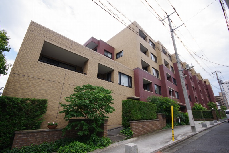 ファミールスクエア中野坂上外観キャッチ