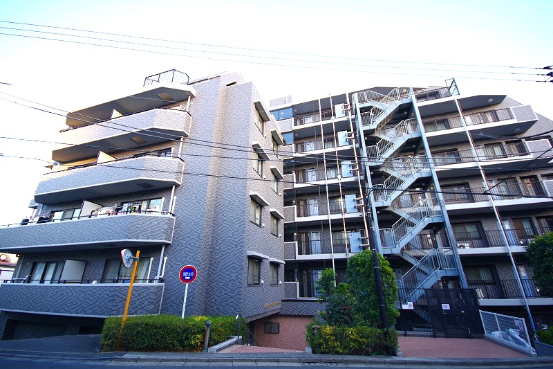 ライオンズマンション中野坂上シティ　外観キャッチ