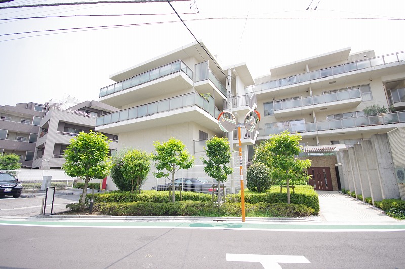 ルピナス中野レジデンス　外観キャッチ